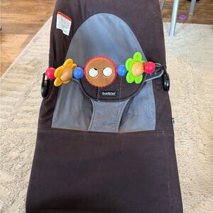 Baby Bjorn Bouncer (2019) with Activity Bar